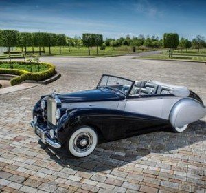 Luxury car for rent
