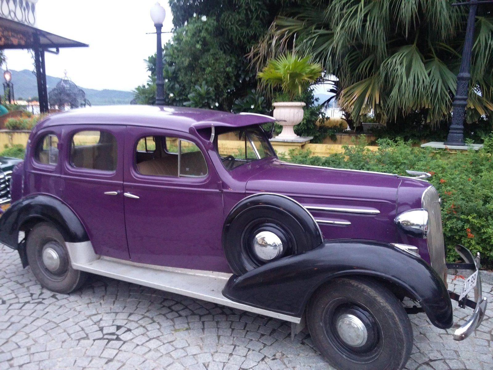 Best Vintage Car rental service